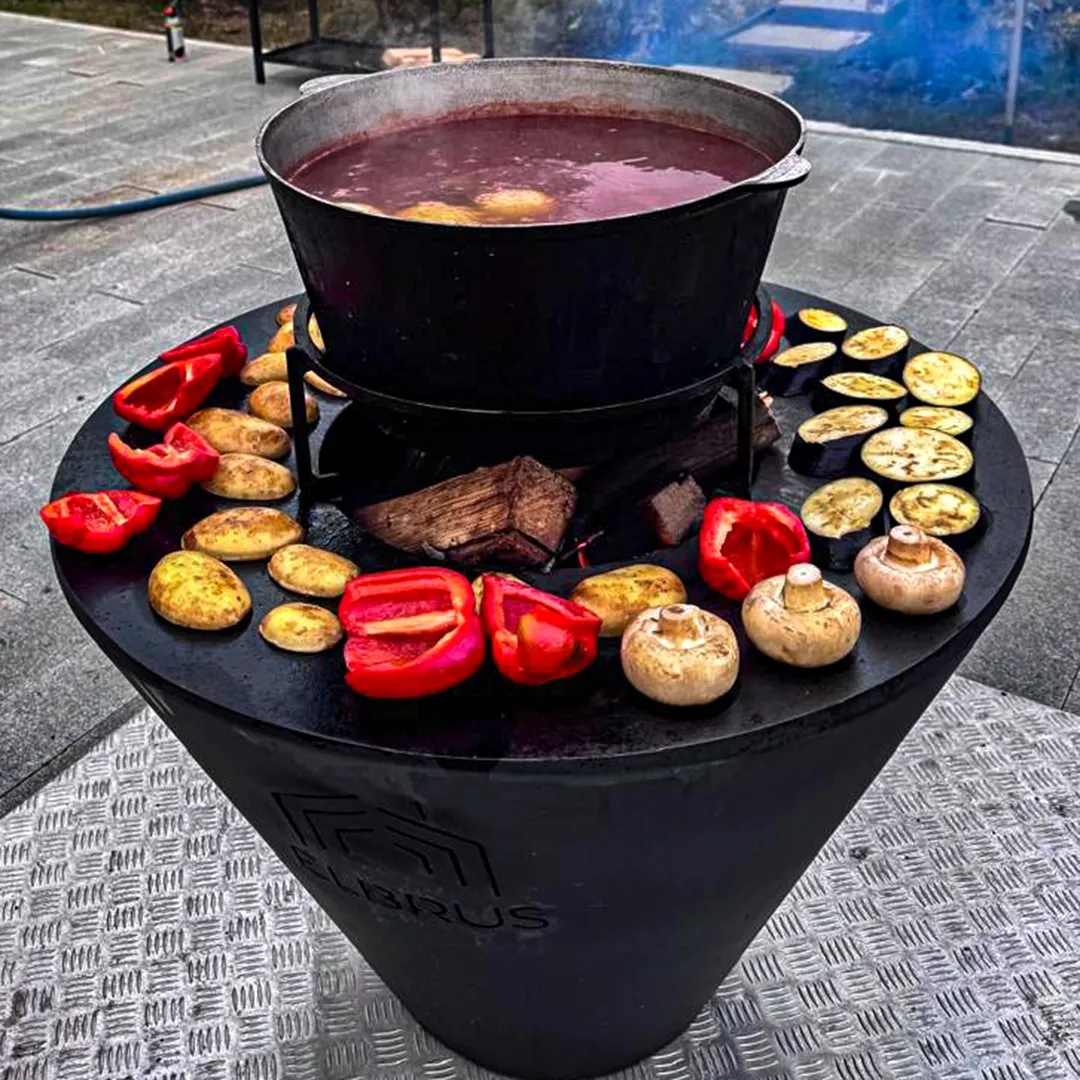 Гриль-очаг с полным комплектом